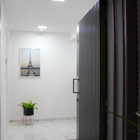 Amalia Residences דירה