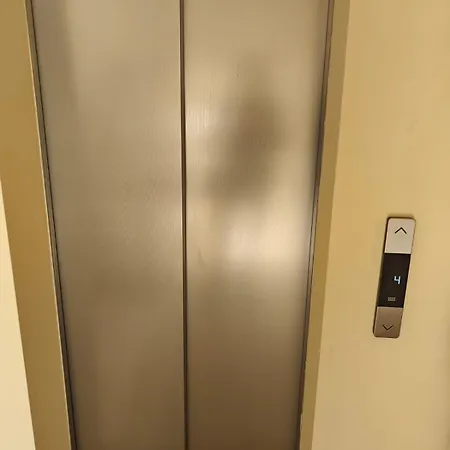 Amalia Residences * ニコシア